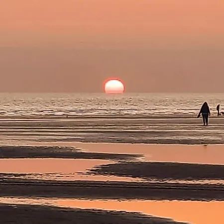 Lagooncombe Modern And Cosy *