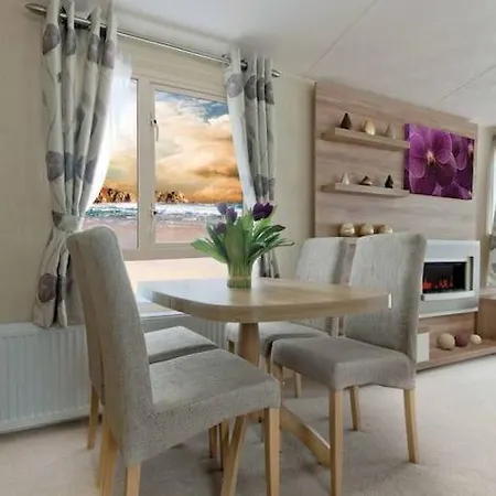 Lagooncombe Modern And Cosy Holiday home Haverigg
